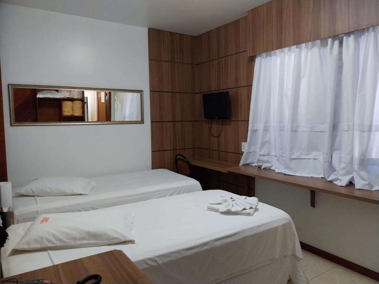 Colle Tourist Hotel Luxo 克里西玛 外观 照片